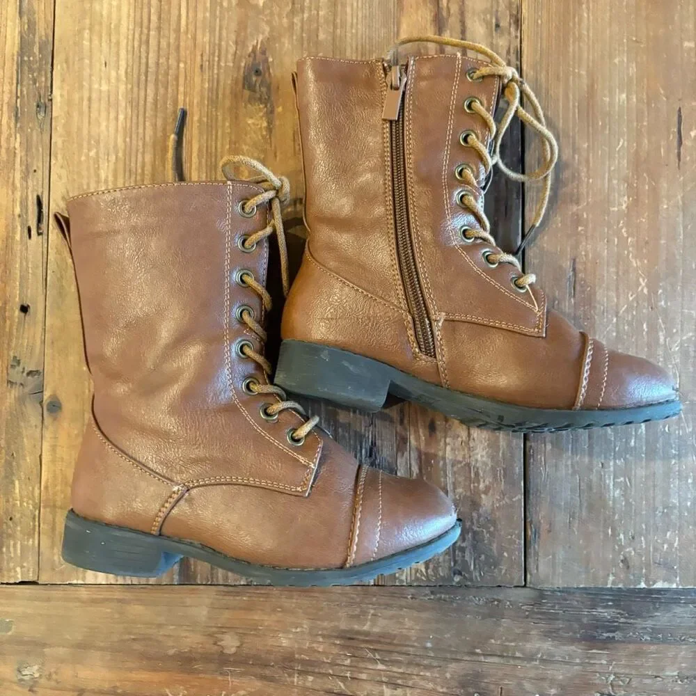 Link Brown Lace Up Ankle Bootie Side Zip Size 10